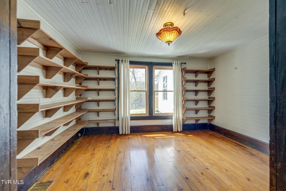 Photo #16: 15687 Barnrock Road