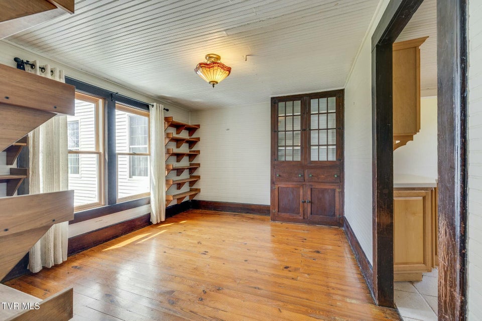 Photo #18: 15687 Barnrock Road