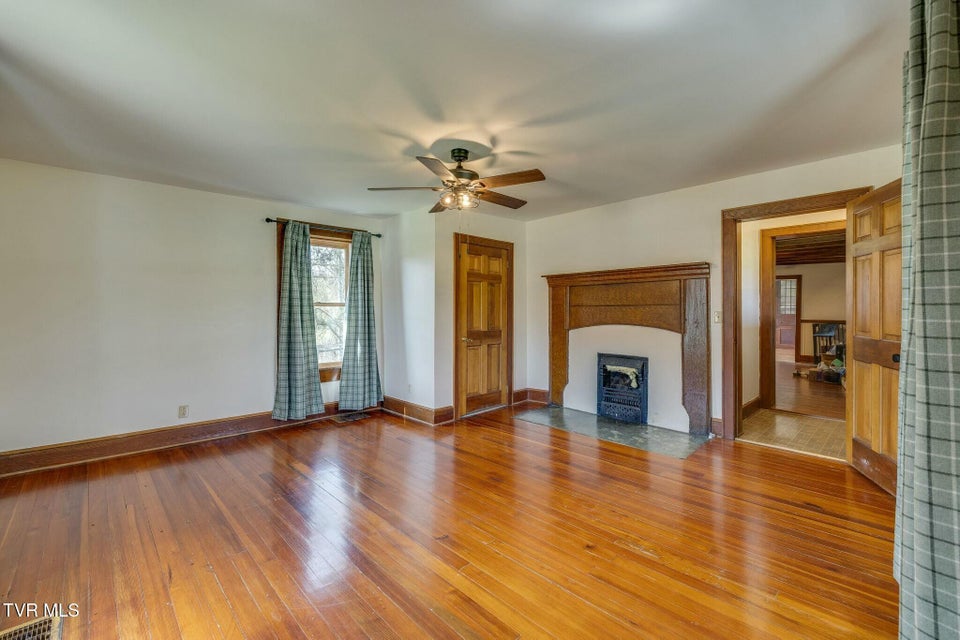 Photo #25: 15687 Barnrock Road