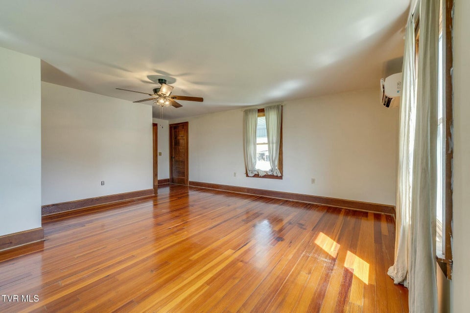 Photo #43: 15687 Barnrock Road