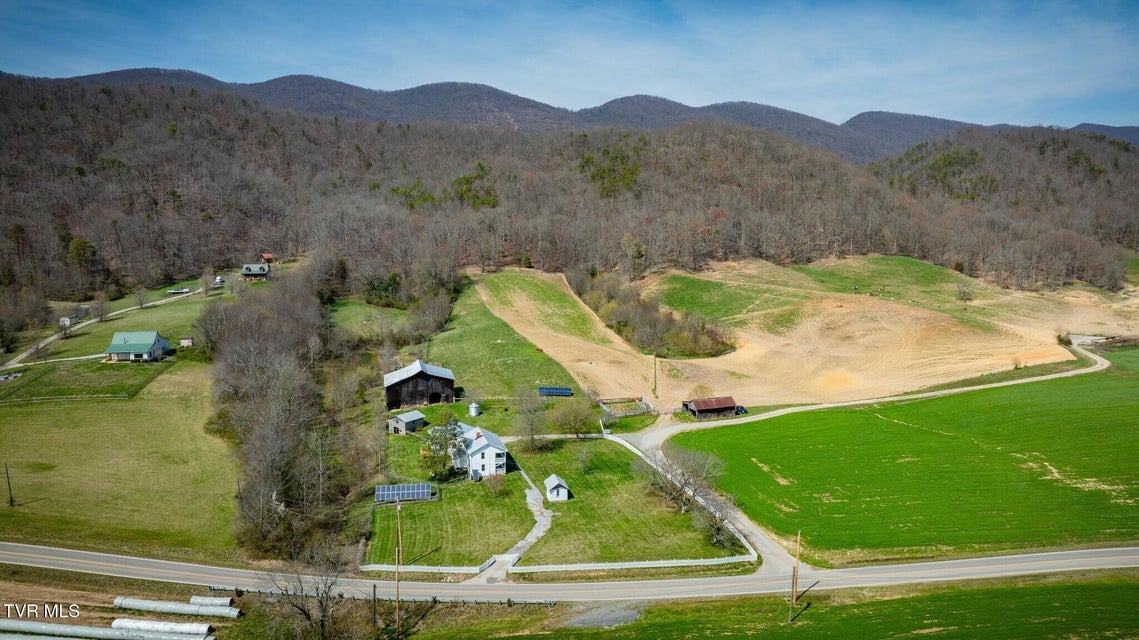 Photo #59: 15687 Barnrock Road