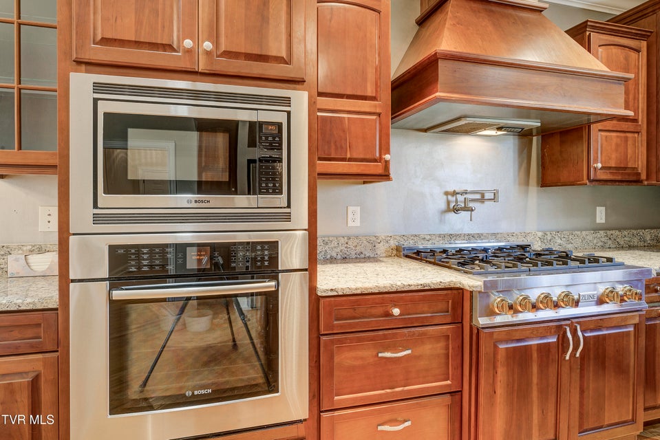 Photo #17: 405 Heather View Drive