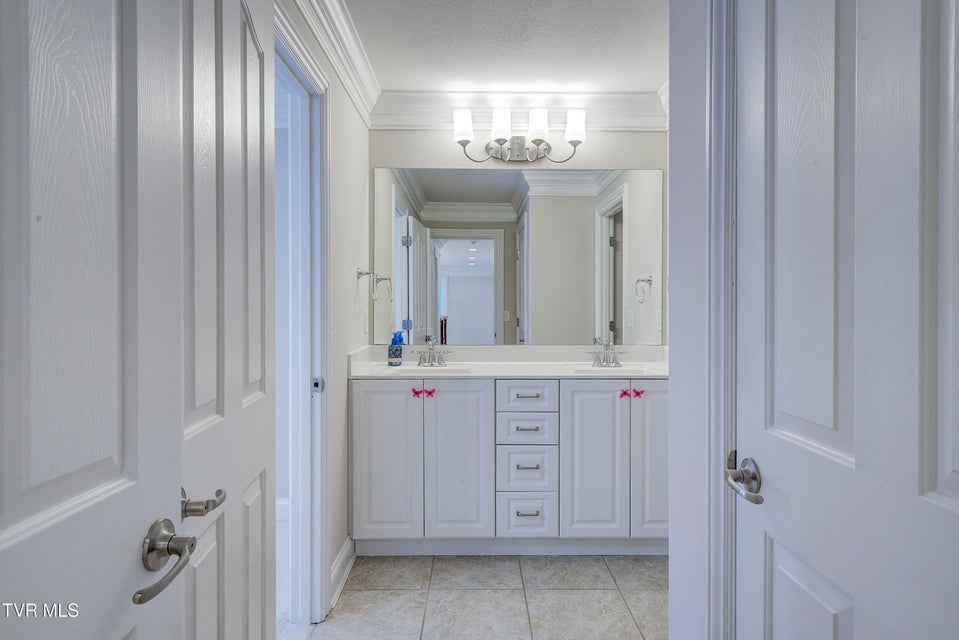 Photo #46: 405 Heather View Drive