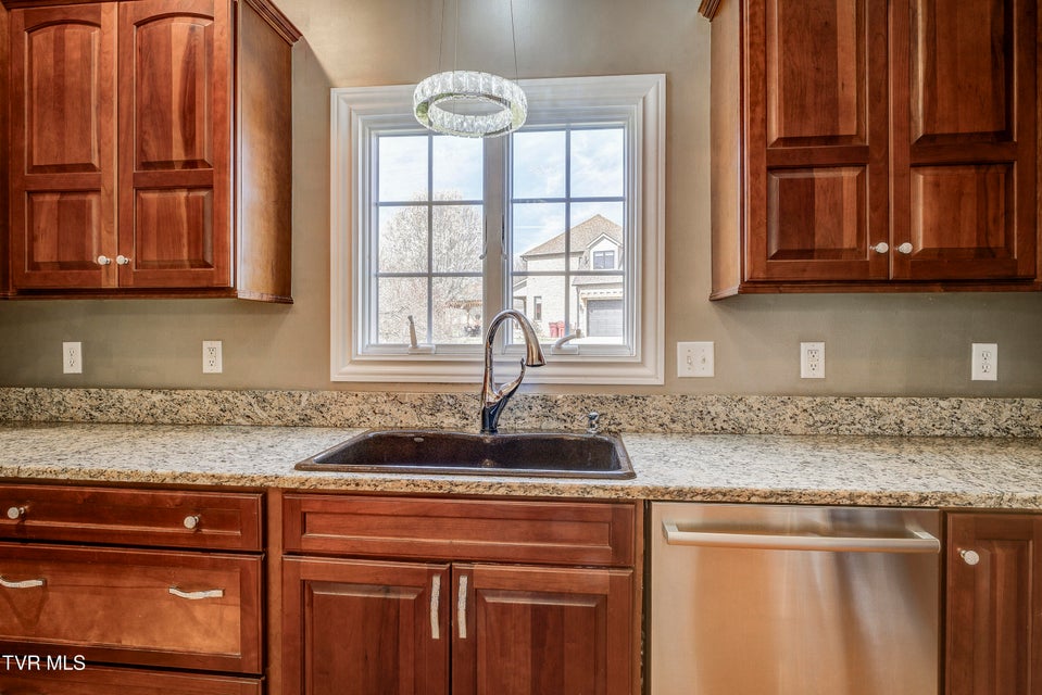 Photo #18: 405 Heather View Drive