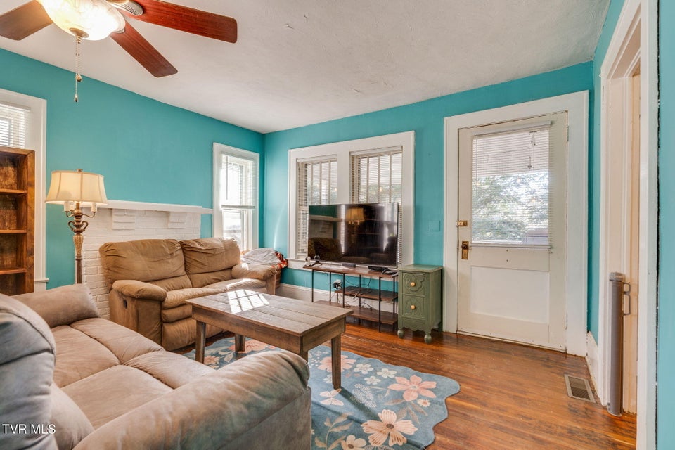 Photo #5: 806 Beech Street