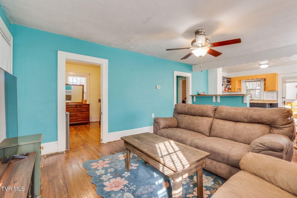 Photo #6: 806 Beech Street