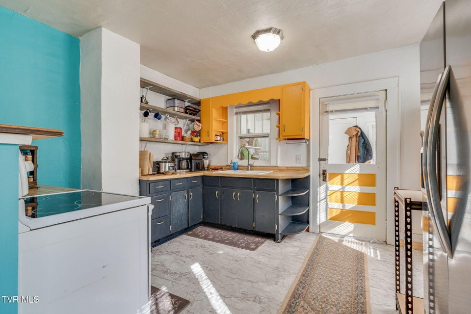 Photo #8: 806 Beech Street