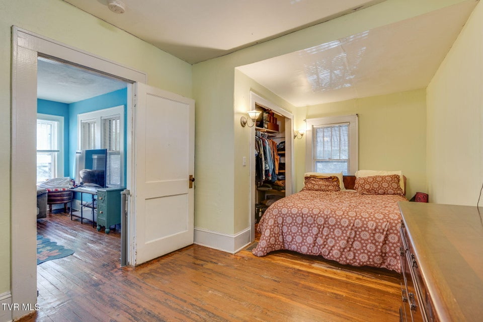 Photo #12: 806 Beech Street