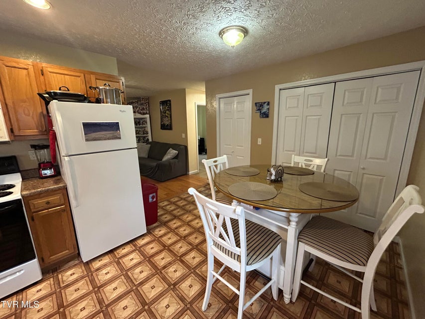 Photo #11: 113 Addington Avenue