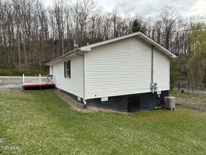 Photo #5: 113 Addington Avenue