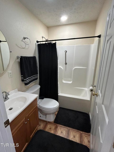 Photo #18: 113 Addington Avenue