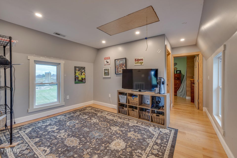 Photo #24: 725 Reece Road