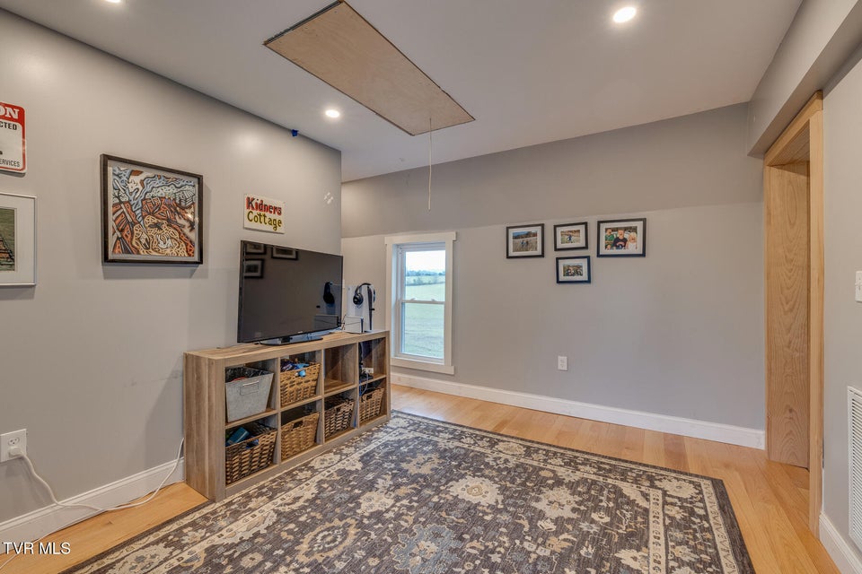 Photo #26: 725 Reece Road