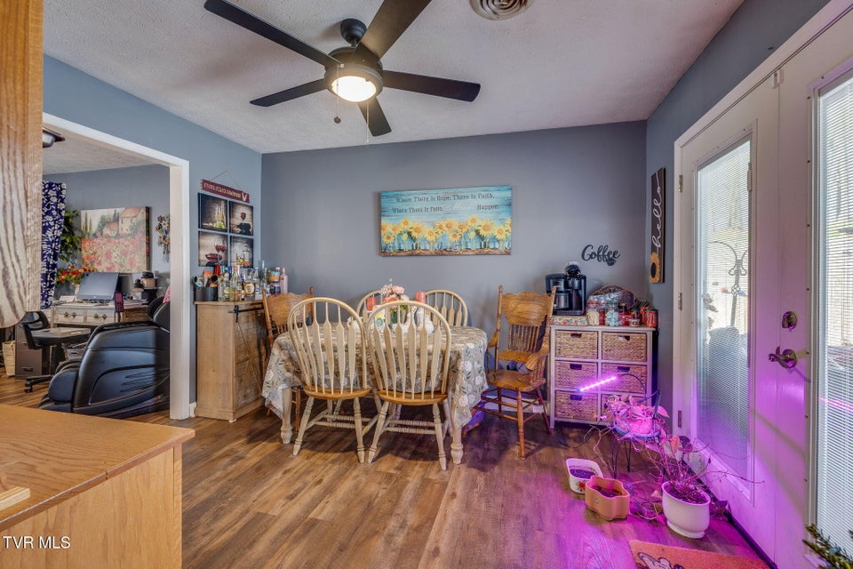 Photo #11: 128 Manchester Place