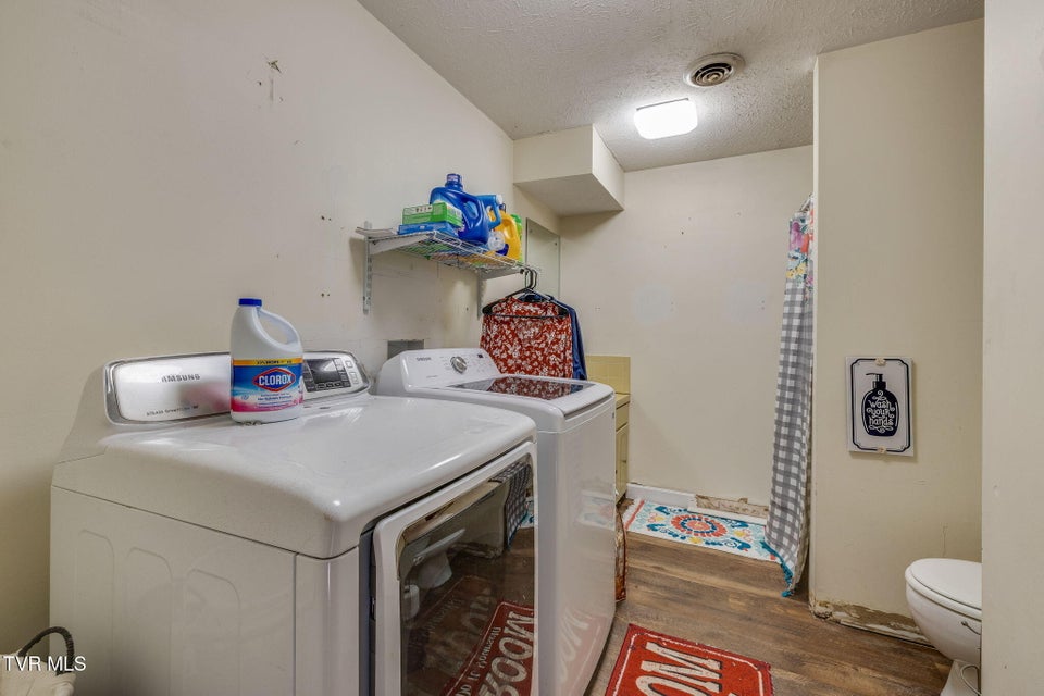 Photo #29: 128 Manchester Place