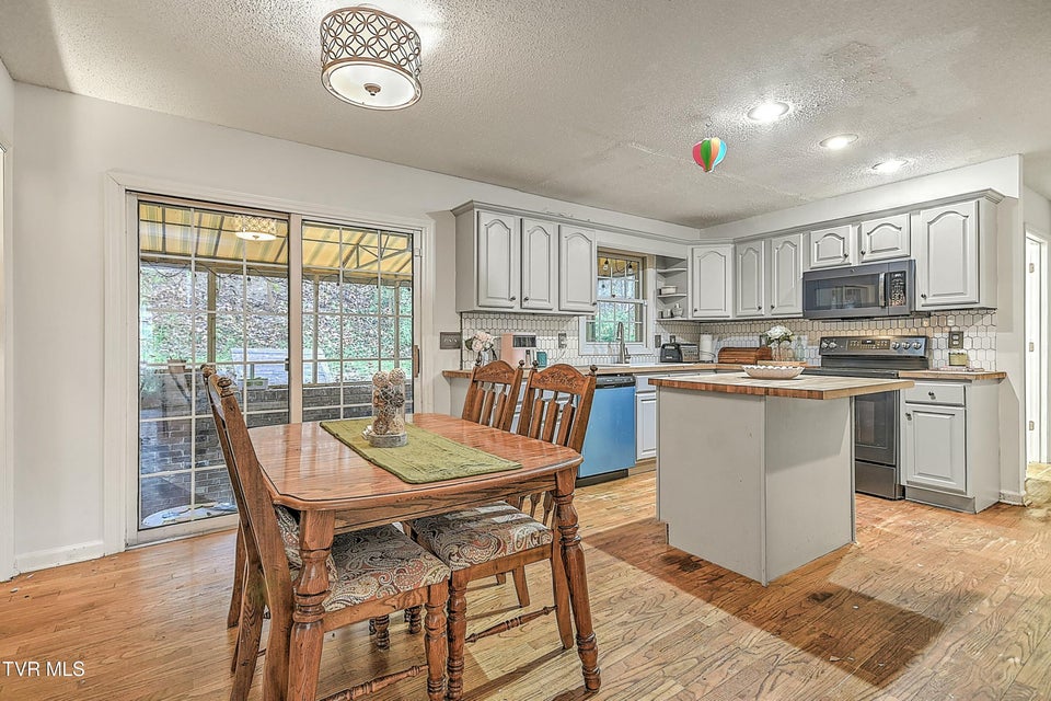 Photo #14: 708 Woodgreen Lane