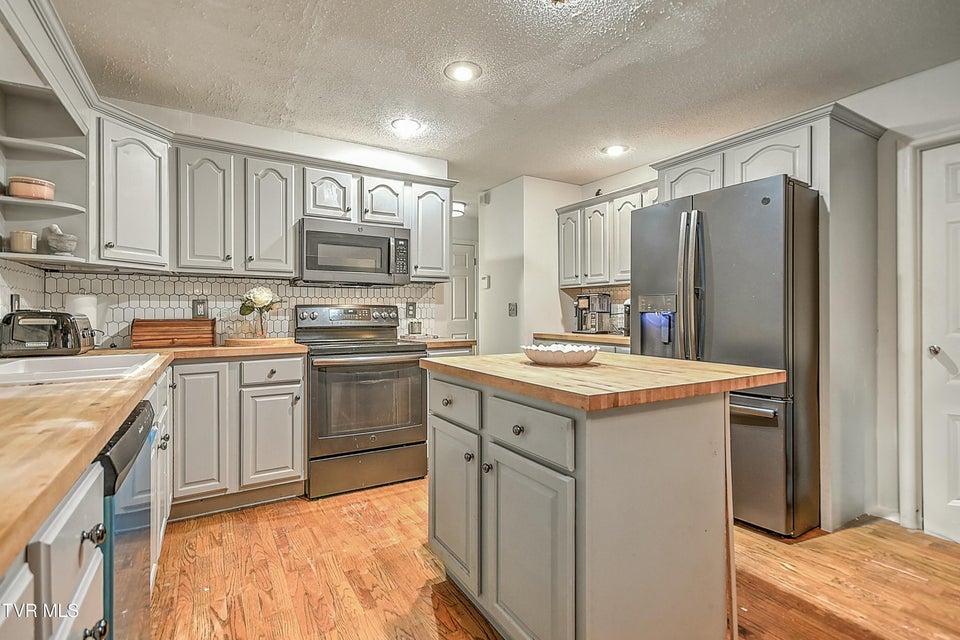 Photo #16: 708 Woodgreen Lane