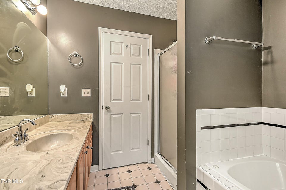 Photo #32: 708 Woodgreen Lane