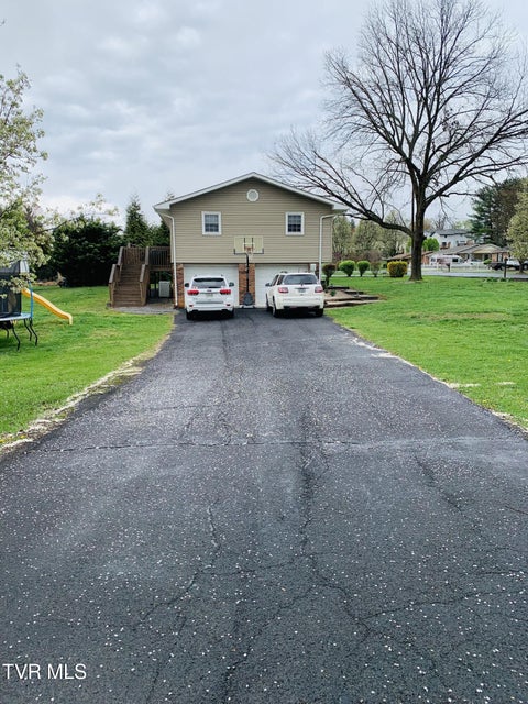 Photo #4: 324 Bellehaven Drive