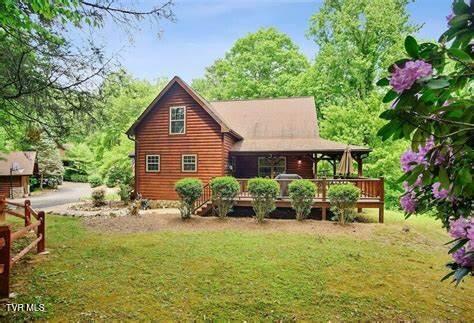 Photo #3: 236 Lakeside Drive