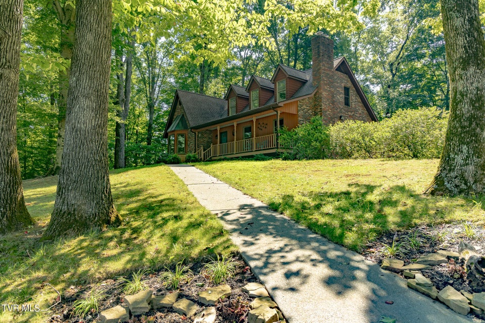 Photo #2: 3300 Roan Street