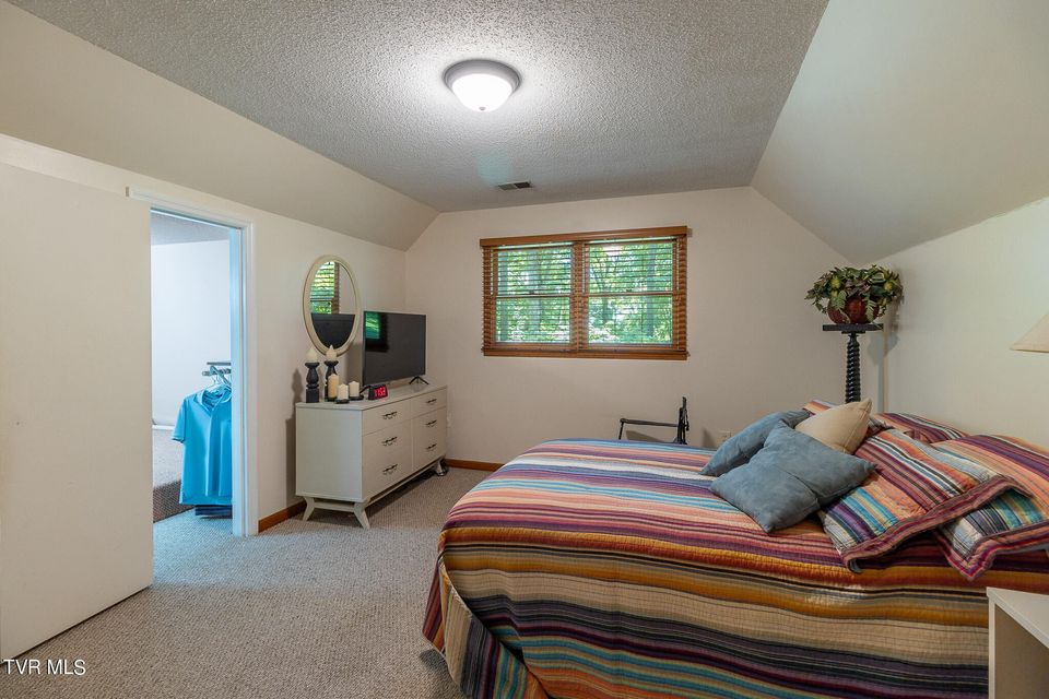 Photo #27: 3300 Roan Street