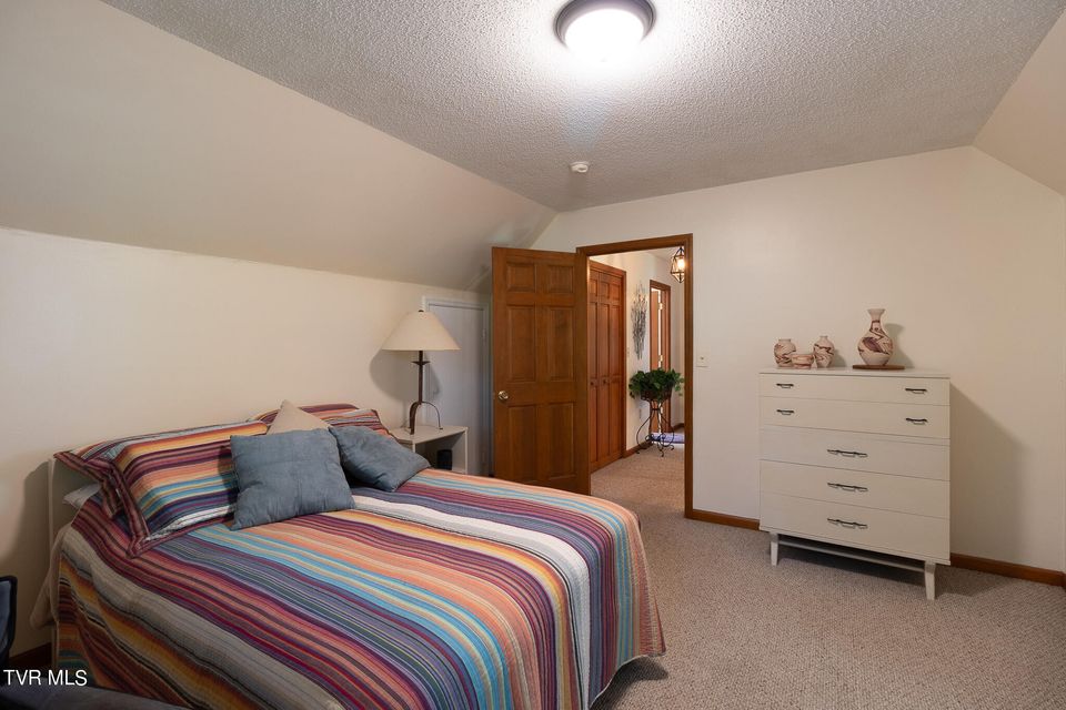 Photo #28: 3300 Roan Street