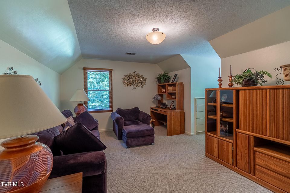 Photo #31: 3300 Roan Street
