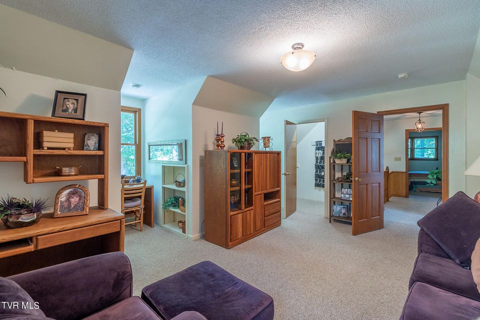 Photo #32: 3300 Roan Street