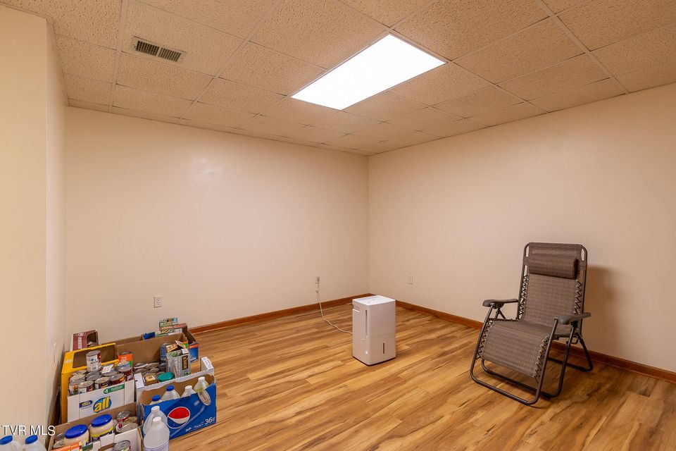 Photo #36: 3300 Roan Street