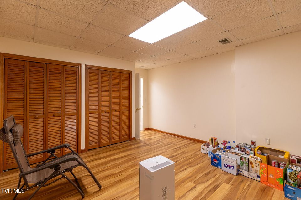 Photo #37: 3300 Roan Street