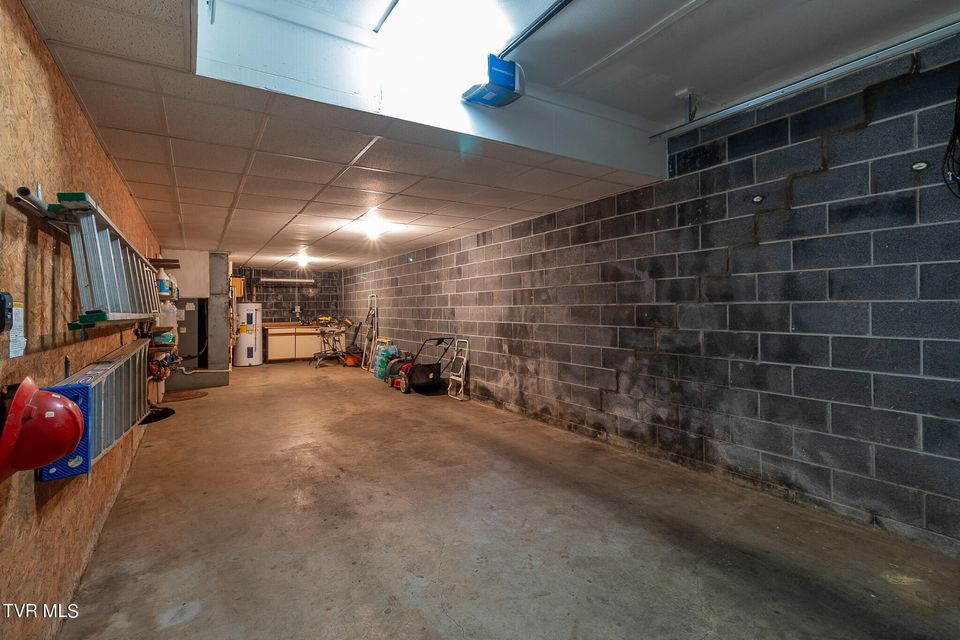 Photo #38: 3300 Roan Street