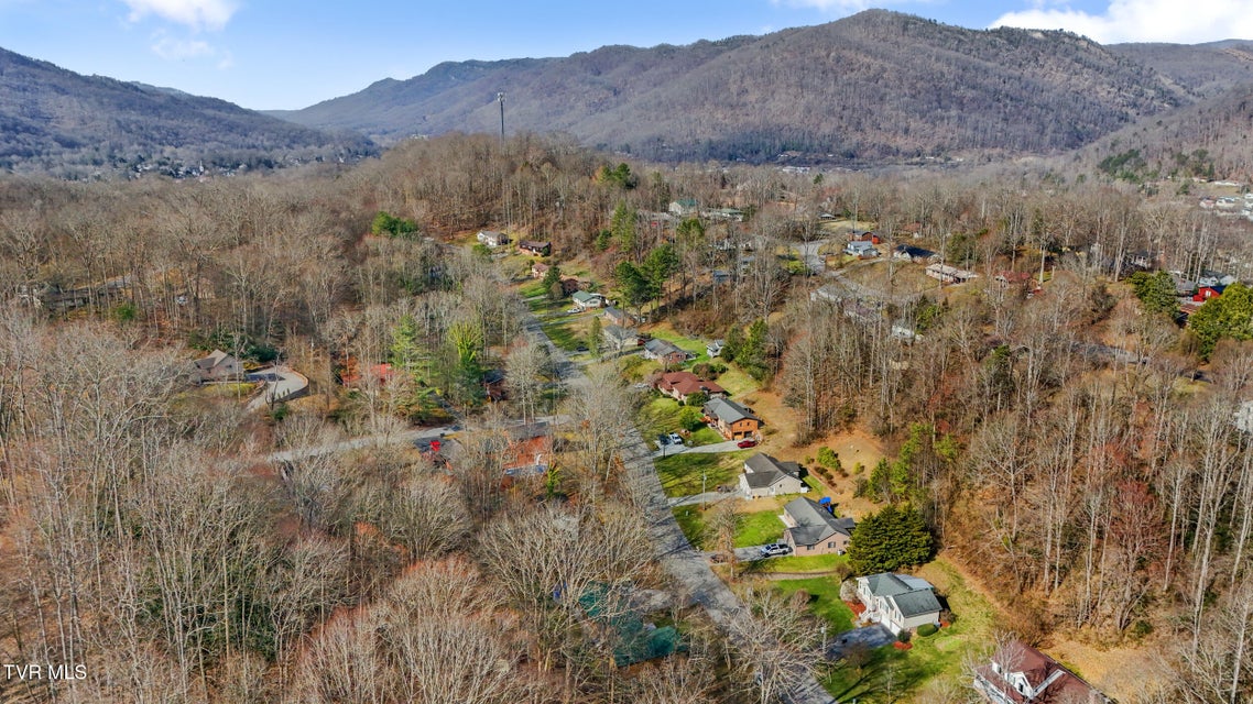 Photo #47: 1628 Valleyview Drive