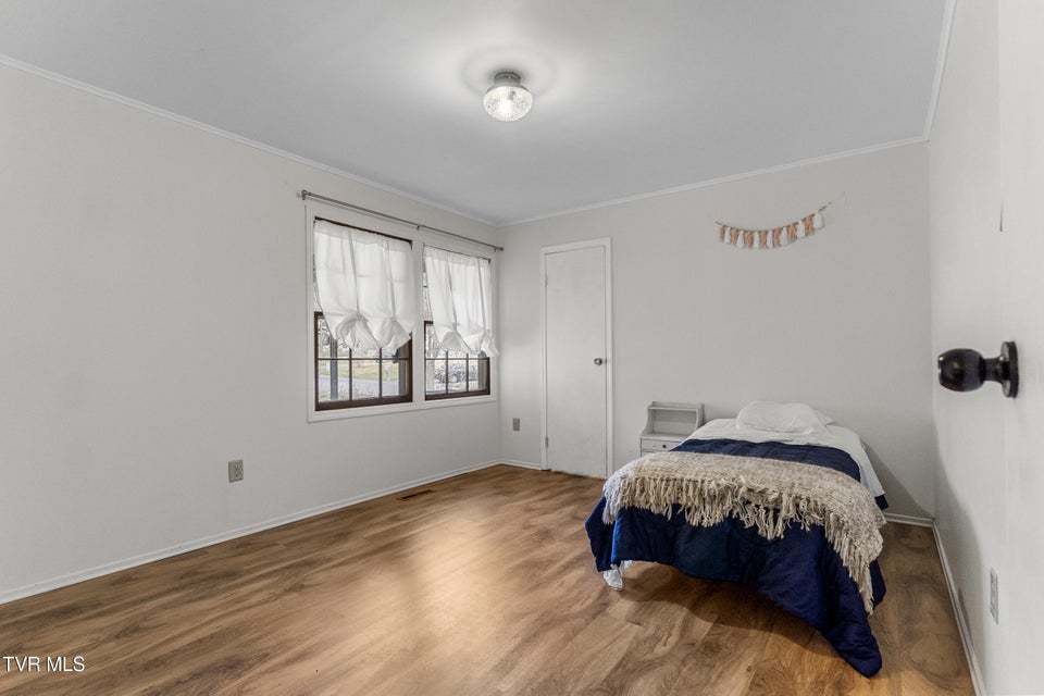 Photo #31: 1628 Valleyview Drive