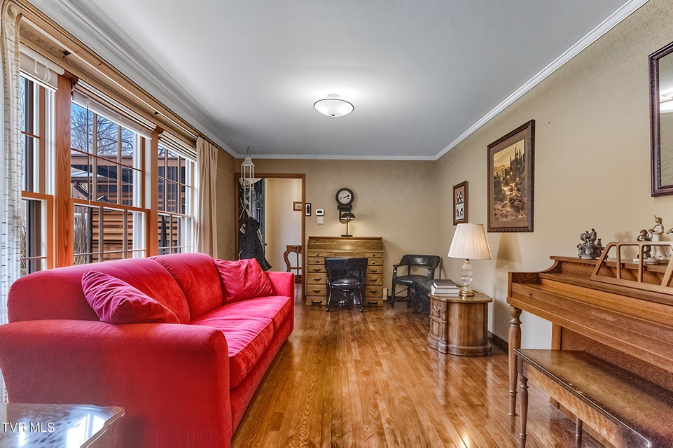 Photo #20: 1628 Valleyview Drive