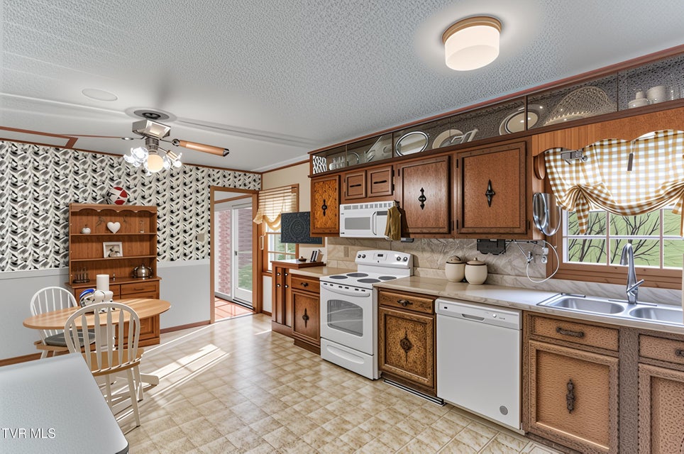 Photo #16: 1628 Valleyview Drive