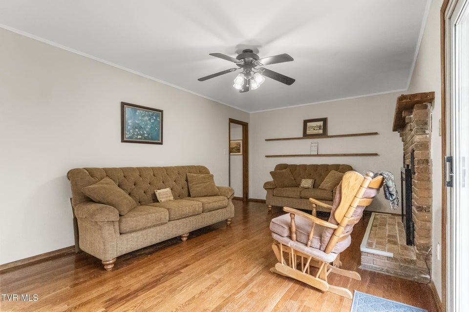 Photo #14: 1628 Valleyview Drive