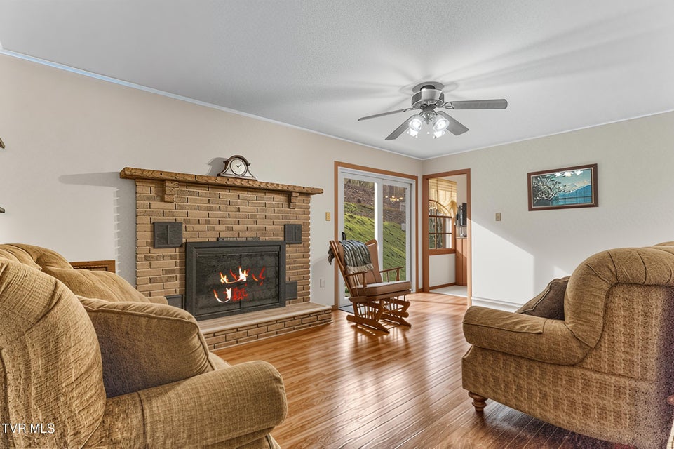 Photo #13: 1628 Valleyview Drive