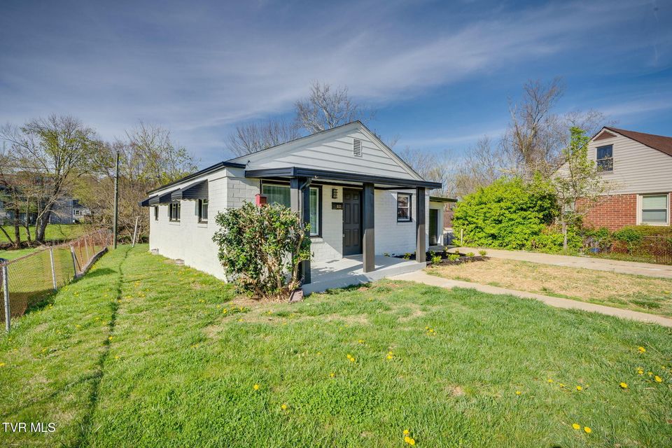 Photo #2: 533 Sequoyah Drive