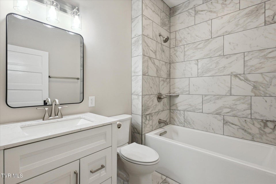 Photo #19: 318 Boyd Street