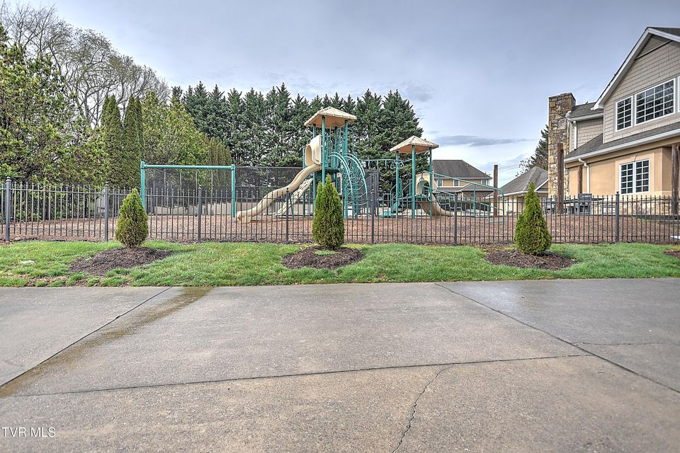 Photo #94: 1005 Willows Trace Drive