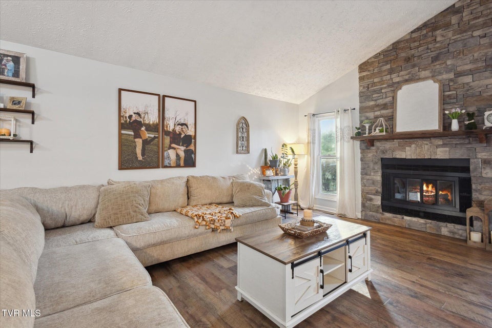 Photo #3: 103 Silkwood Court