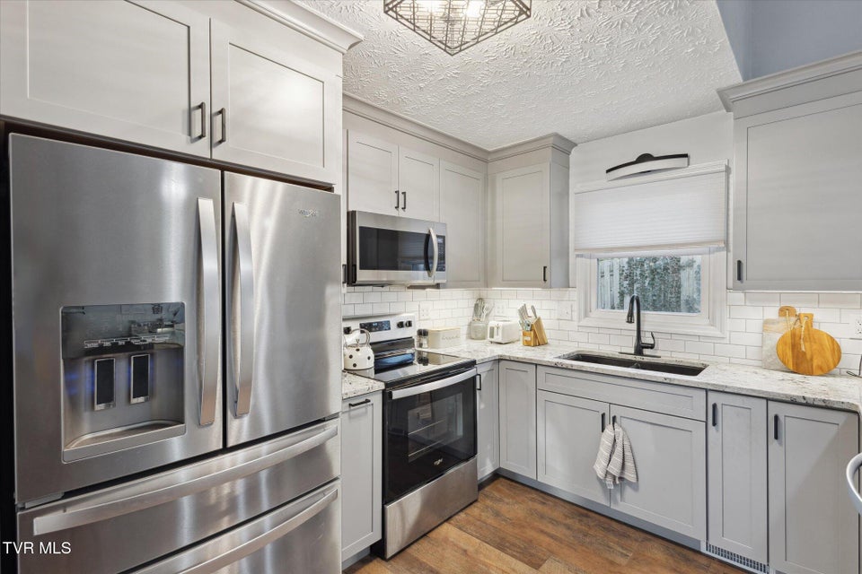 Photo #9: 103 Silkwood Court