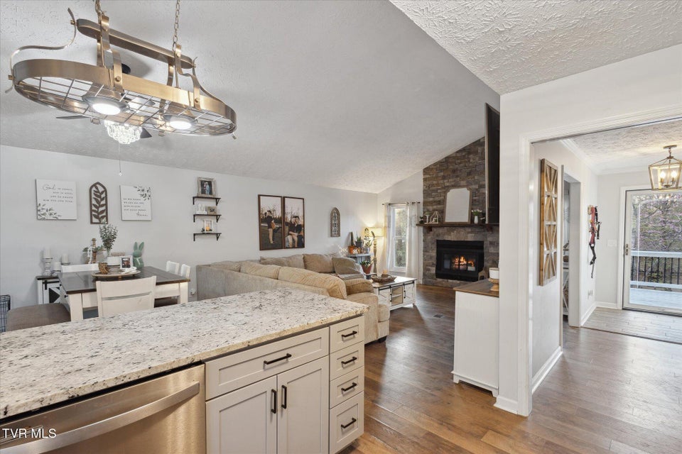 Photo #12: 103 Silkwood Court