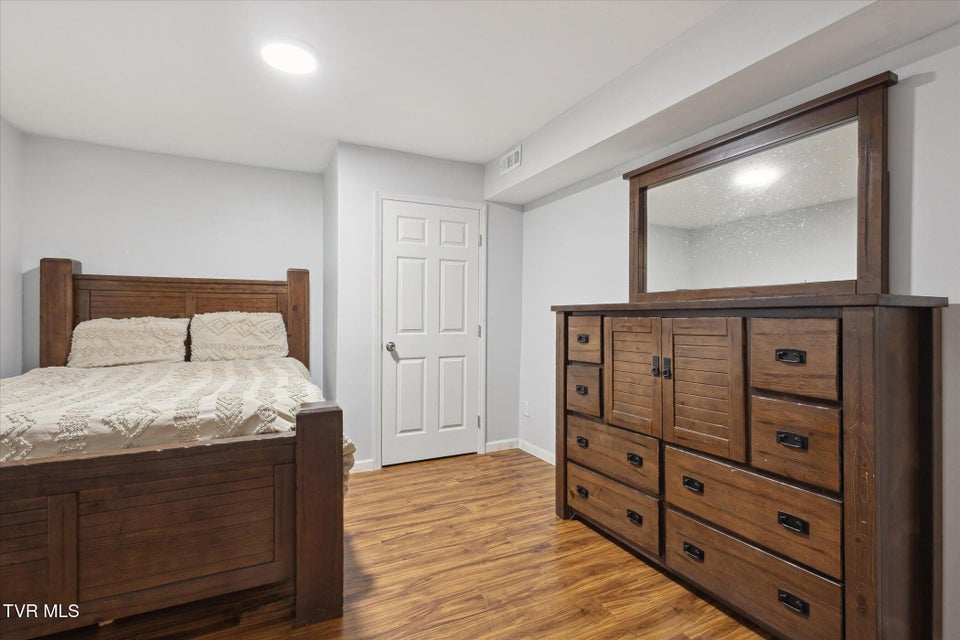 Photo #22: 103 Silkwood Court