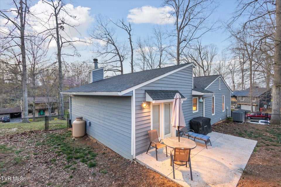 Photo #31: 103 Silkwood Court