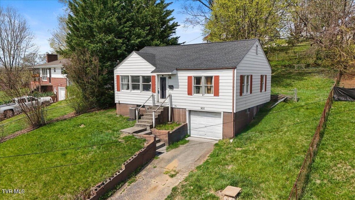 Photo #3: 900 Tip Top Avenue