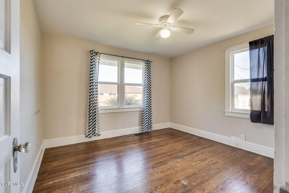 Photo #12: 533 Jackson Street
