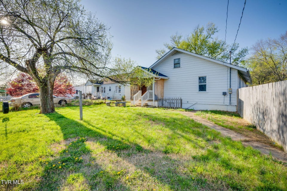 Photo #28: 533 Jackson Street