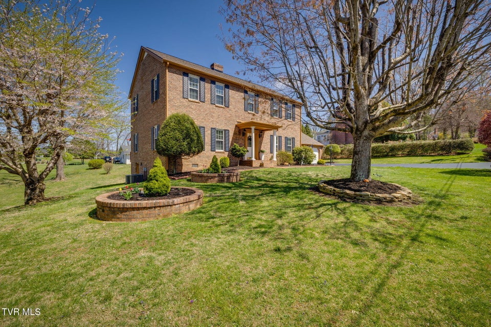 Photo #3: 708 Westwood Drive